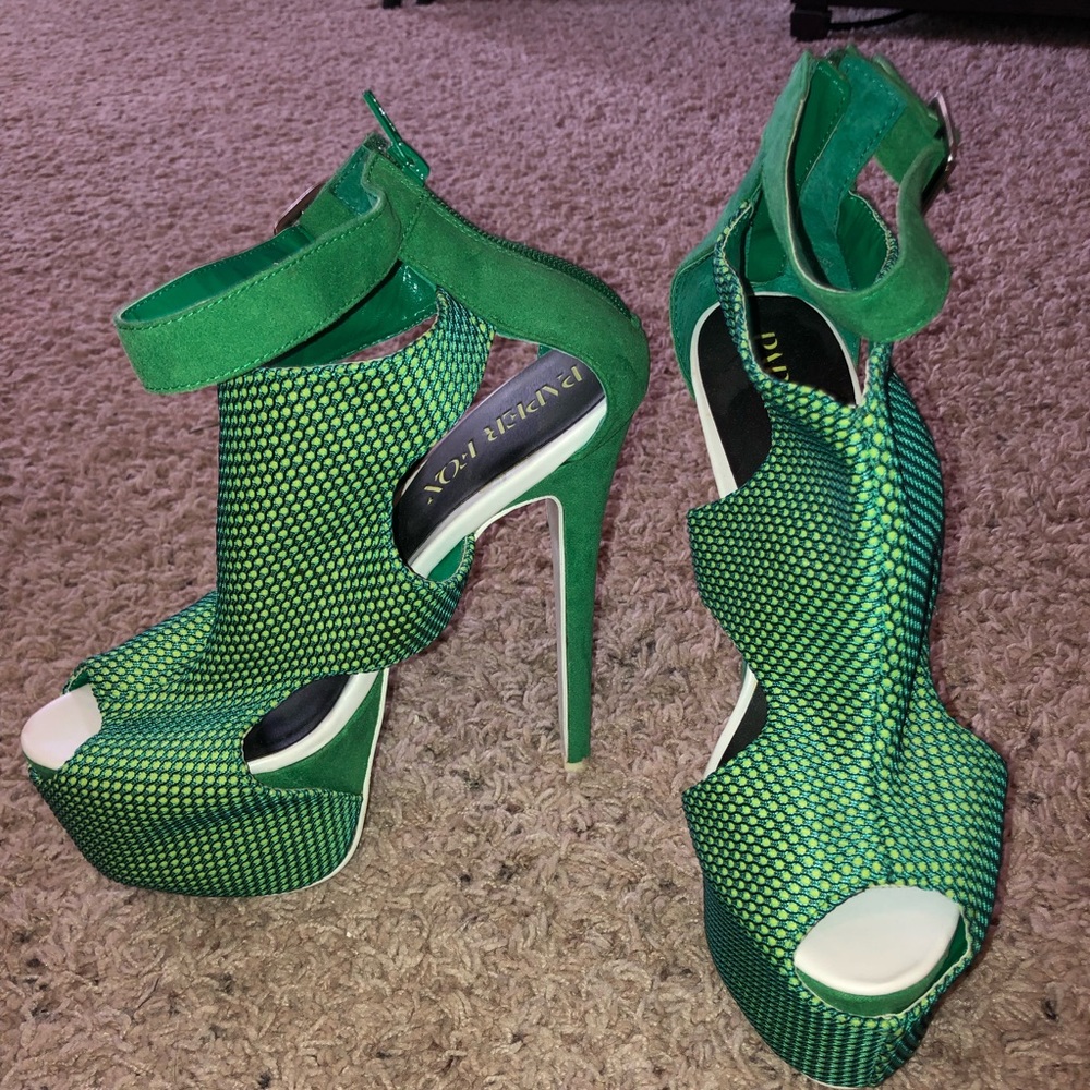 Green platform heels